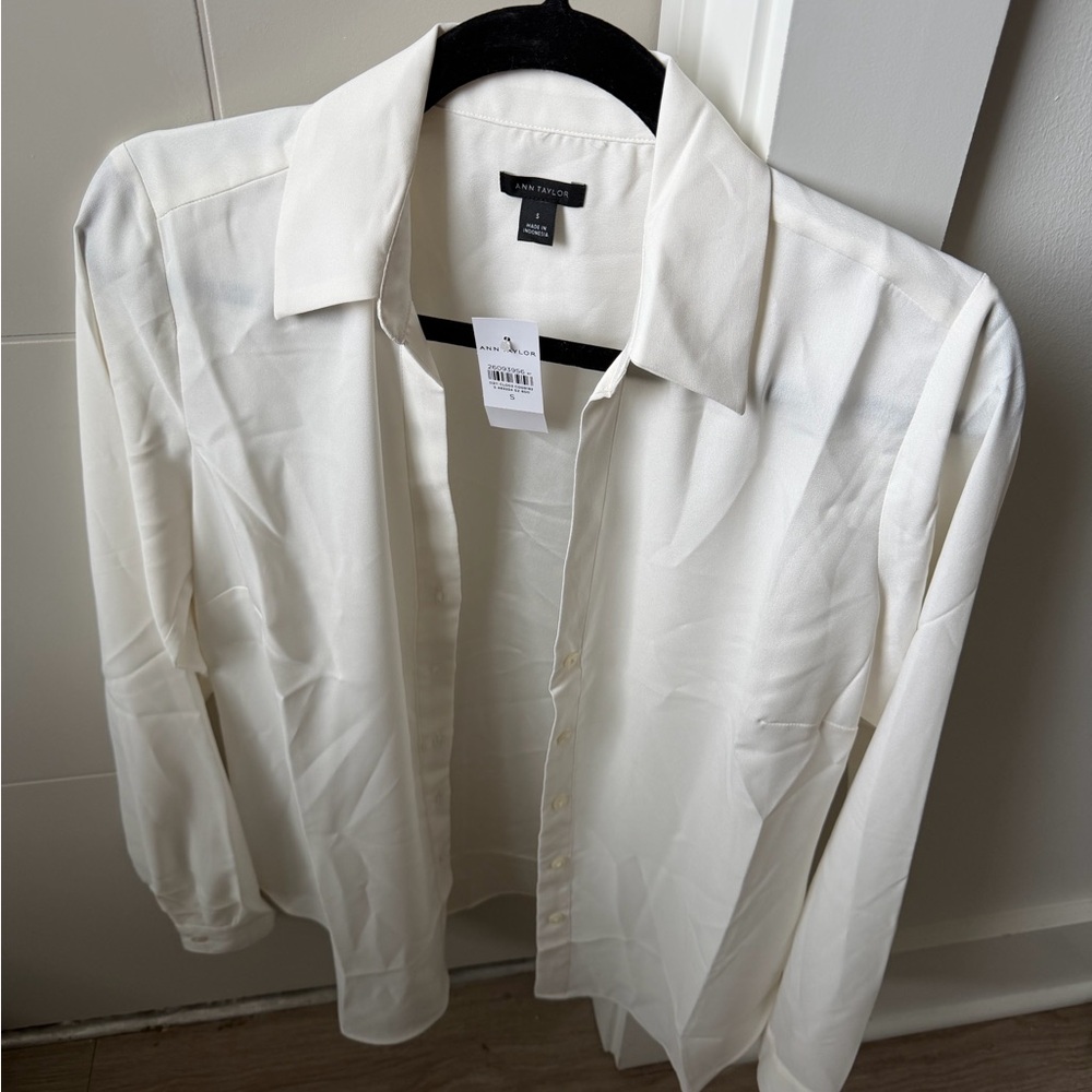 Ann Taylor Cream Button-Up Blouse